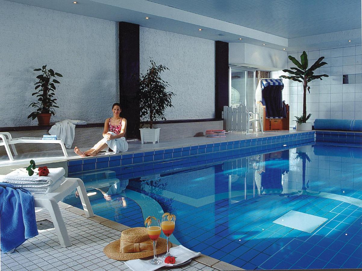 Landhotel Sauerlaender Hof エスローエ エクステリア 写真