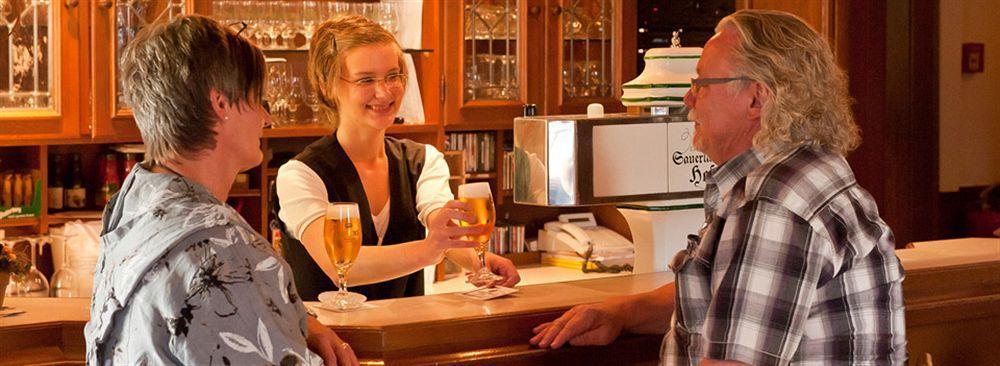 Landhotel Sauerlaender Hof エスローエ エクステリア 写真