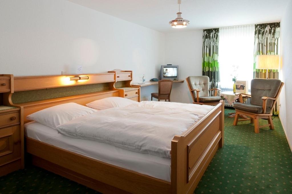 Landhotel Sauerlaender Hof エスローエ 部屋 写真